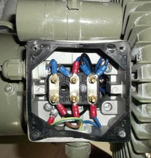 Important role in high voltage drive applications: terminal blocks